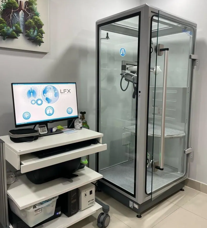 LungTest Neumocentro body plethysmography booth and workstation