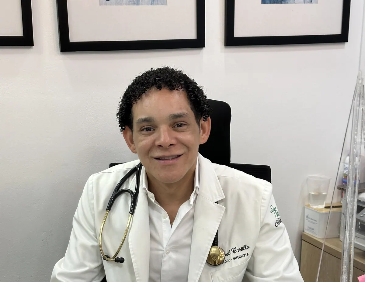 Dr. Joel Castillo Pichardo, pulmonologist and internist